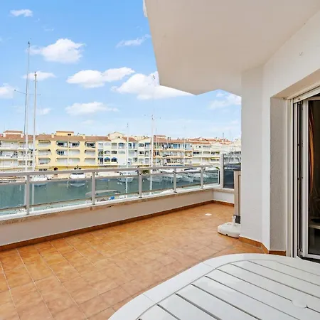 Apartment Welcs Apartamento 075 Emp Con Vistas Al Canal Empuriabrava
